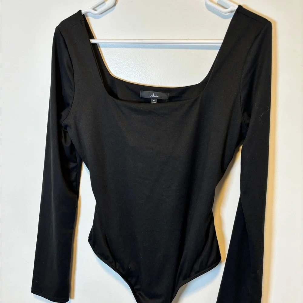 Lulus long sleeve open back‎ body suit black women's size large